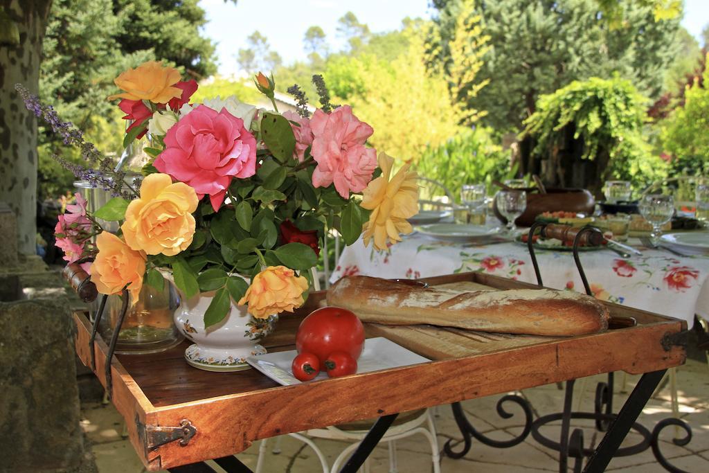 Une Campagne En Provence Bras Rum bild